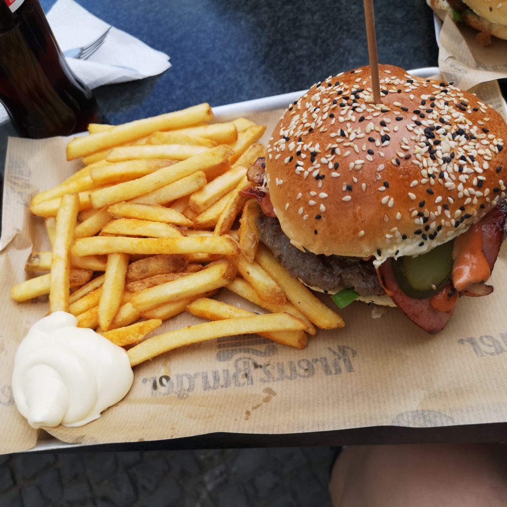 Hamburger, Fries